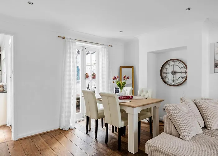 Kensington Two Floor Mews House